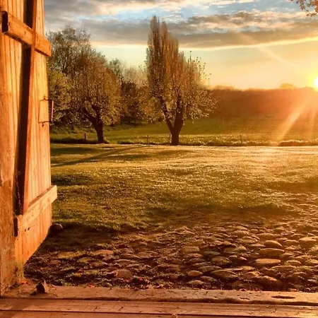 Steinbeck In The Estate Barn 度假居