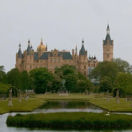 Steinbeck In The Estate Barn 度假居 Thorstorf
